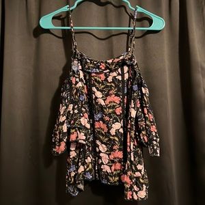 American Eagle floral top
